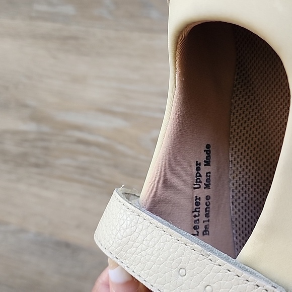 DREW WOMEN'S Cream Mary Jane Shoes